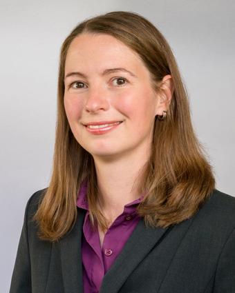 Frau Pia Meierhof